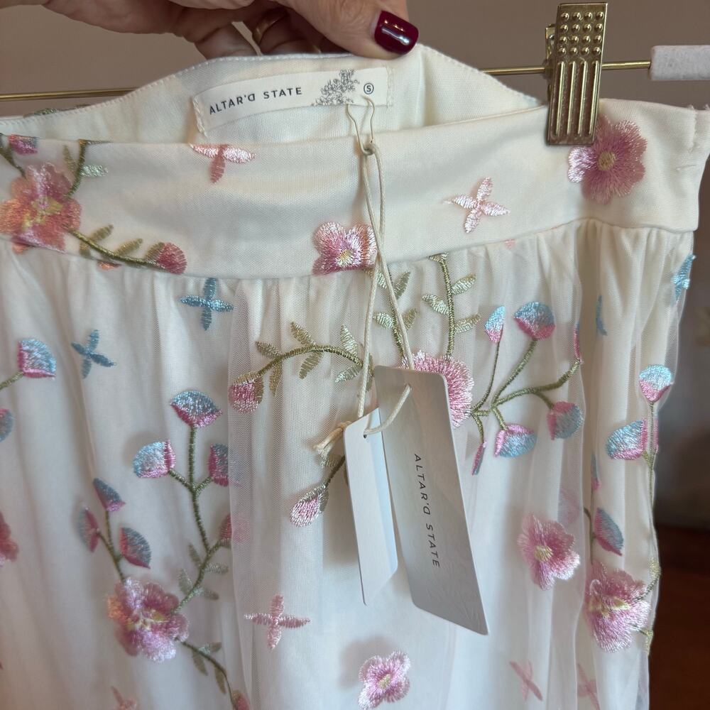 Altar’d State Ambrose Floral Embroidered Top & Skirt Set NWT Small - Picture 4 of 14